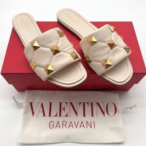 Valentino Garavani Roman Stud Flat Sandals  White Leather Studded Slides EU 38.5